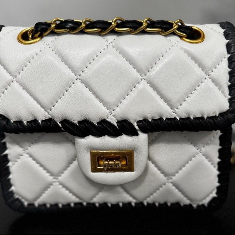 Tiffany & Fred White Quilted Sheepskin Leather Crossbody/Shoulder Bag $130 obo